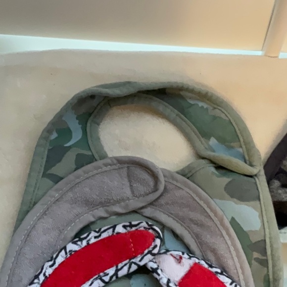 Mighty Cute Baby Bibs Set - Red, Gray, Brown - Picture 4 of 11